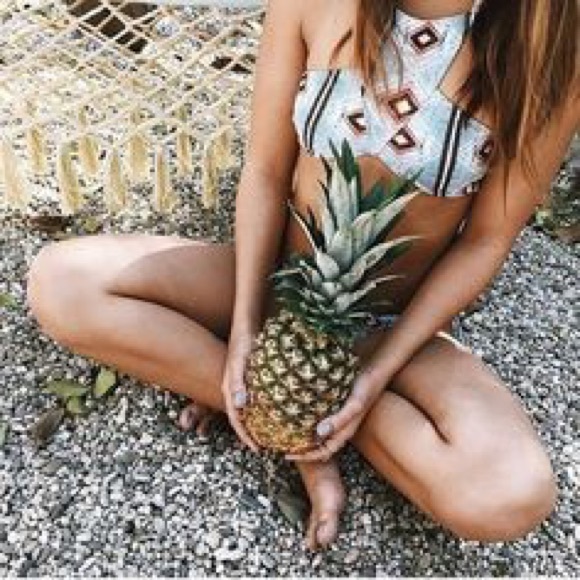 NWT!! Beach Riot Bikini - Picture 5 of 5